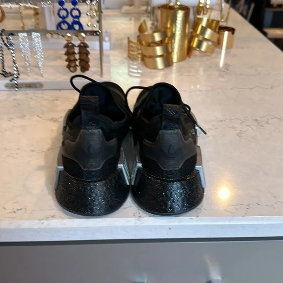 Adidas - Picture 4 of 12